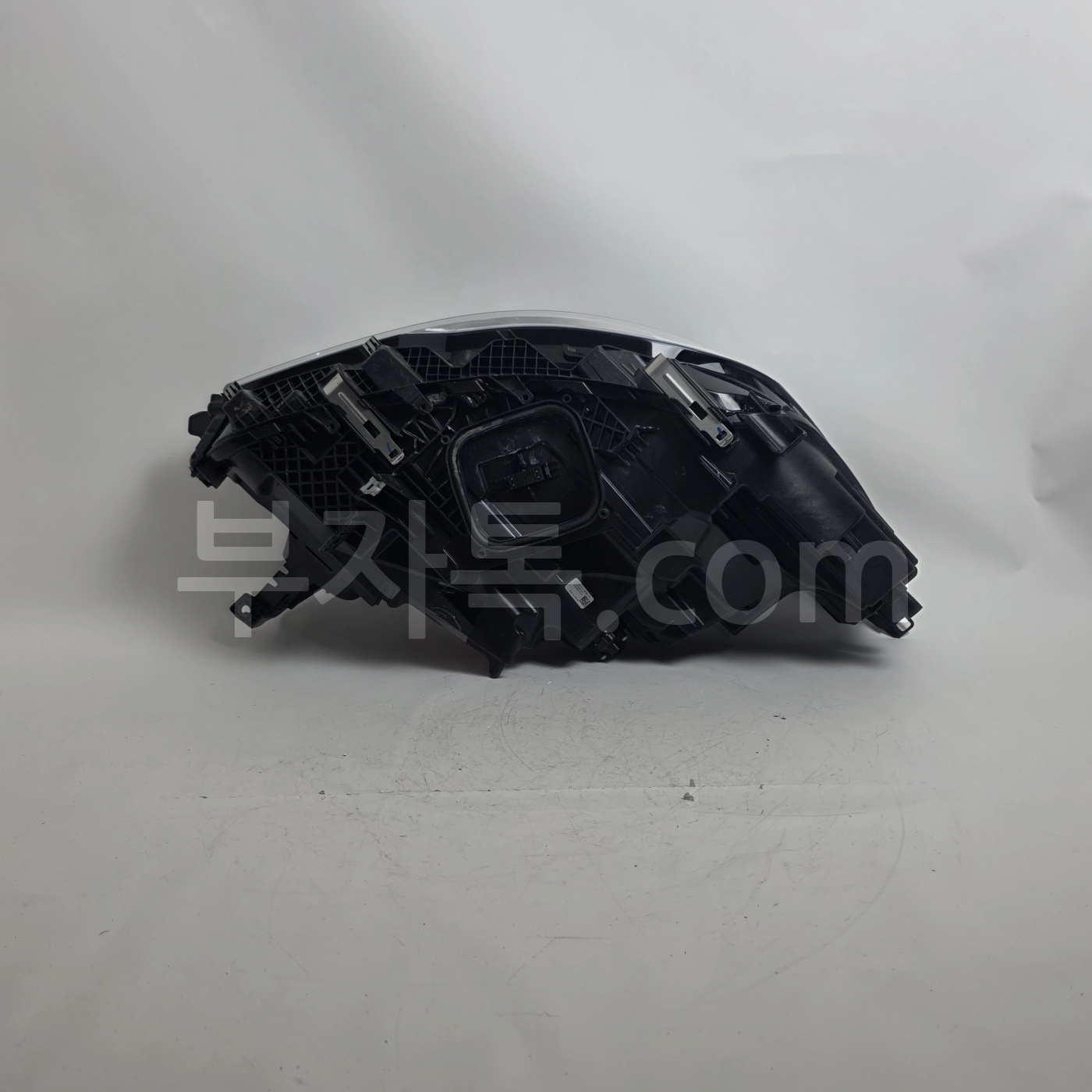 hgQV8RdMQydeYrBB9Hq5S4waym9iUawZaAuh5heCcWR5Zr.jpg