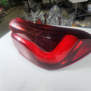 X2 (F39)  R/H 후미등