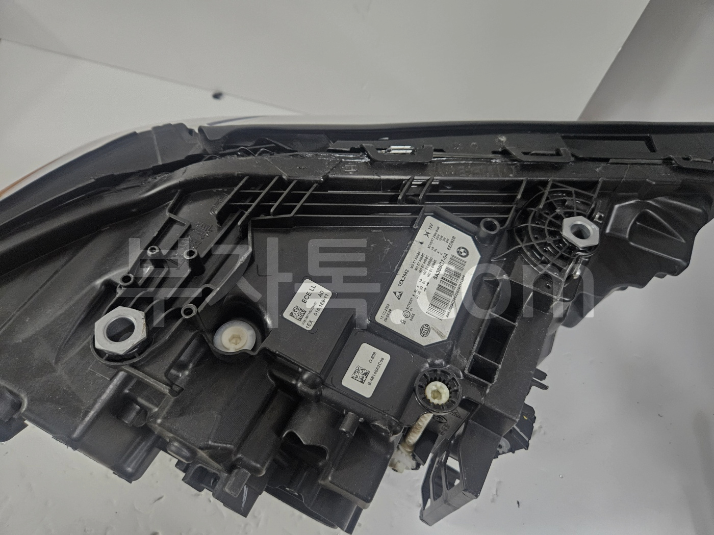 8F9glUau885jeefOrbR5mClP9K7egQg5KrNSw786cWR5Zr.jpg
