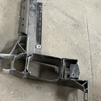 중고 BMW X3 F25, X4 F26 R/H 헤드램프 브라켓 7210500 (51647210500)