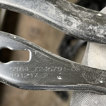 중고 BMW F20, F21, F30, F31 L/H 라디에이터 서포트 브래킷