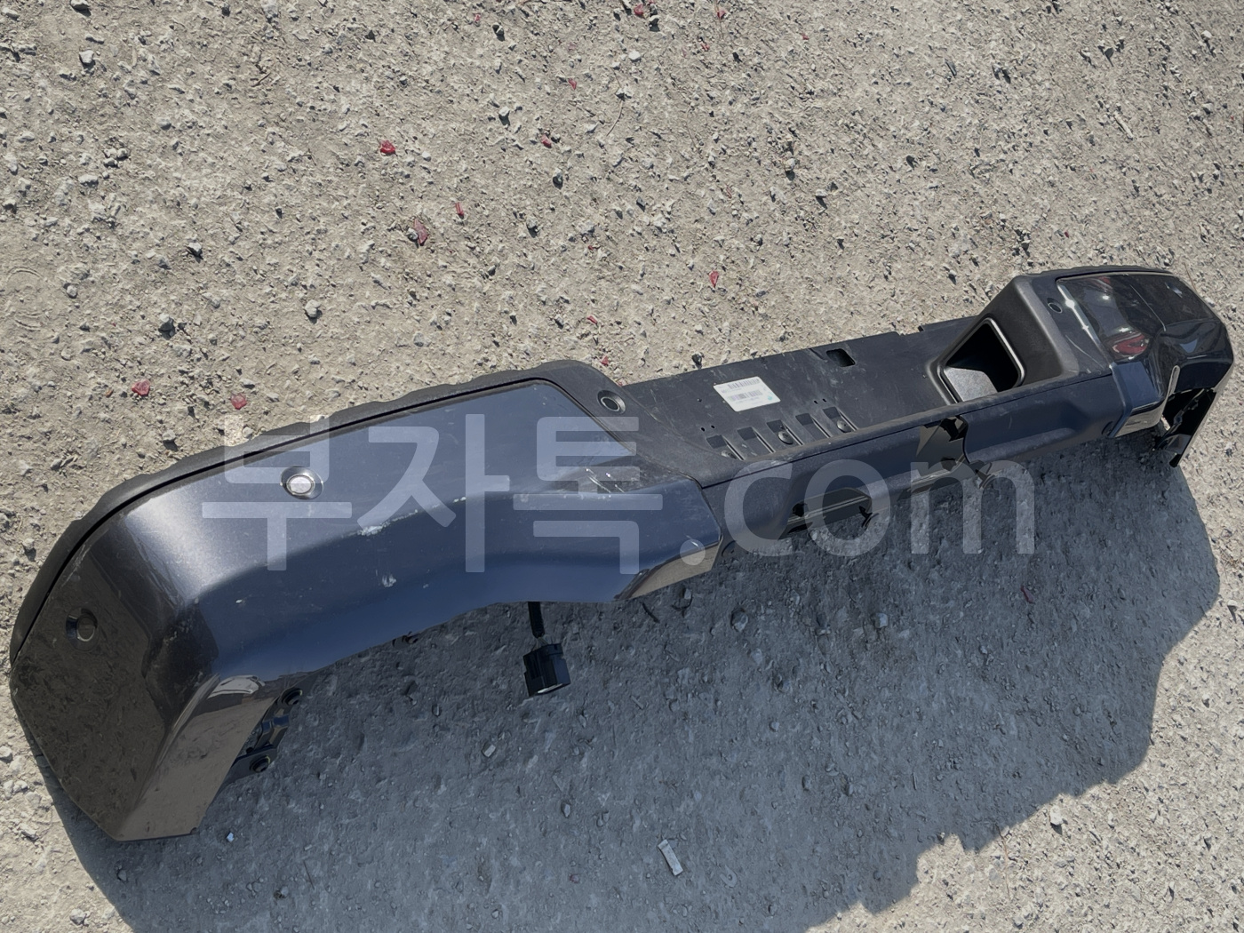 itOoAiaSyMmbEzTlPZOX4i13NB9itA81F2OX5zsncWR5Zr.jpg
