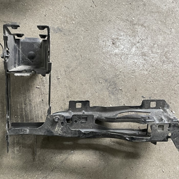 BMW 5시리즈 (G30, G31, G38),7시리즈 (G11, G12),8시리즈 (G14, G15, G16),M5 (F90) R/H 브라켓