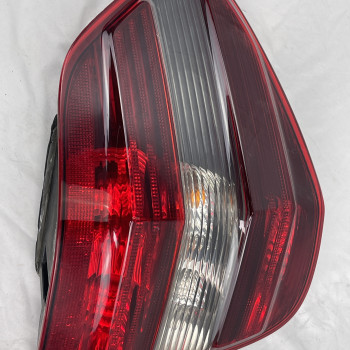 중고 벤츠 E-클래스 W212 (2009~2013) 컴비네이션램프(후미등) 214-19B3L-U