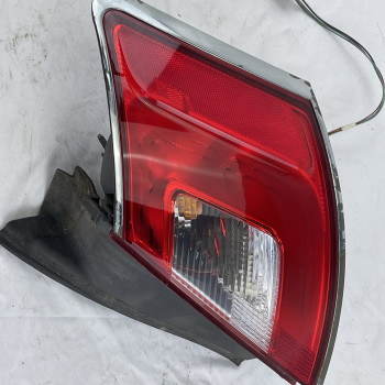 중고 포드 토러스 컴비네이션램프(후미등) BG1Z-13404-A