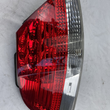 중고 BMW E65 우측 테일램프 컴비네이션램프(후미등) 155514