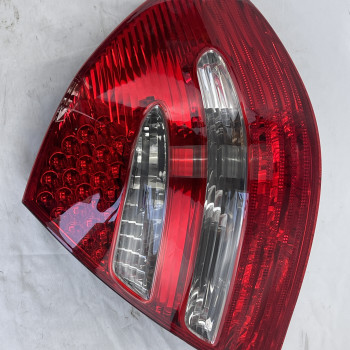 중고 벤츠 E-클래스 W211 (2002~2009) 컴비네이션램프(후미등) A2118200564,234010