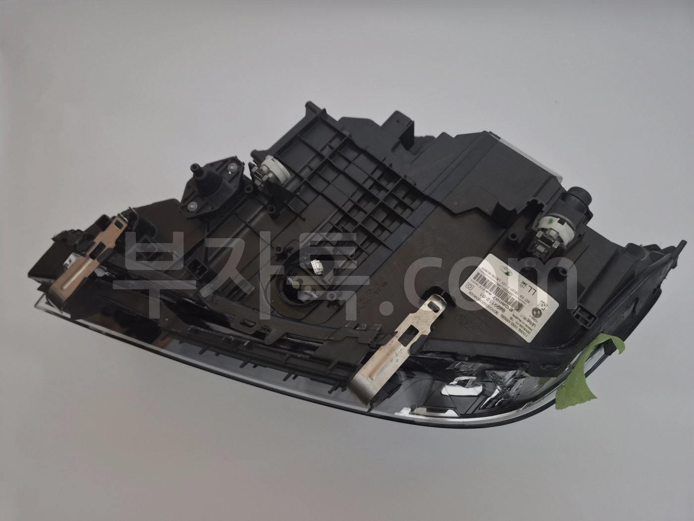 budE025caA7700jT2MM64NA827HJBKTaVlkHcWR5Zr.jpg