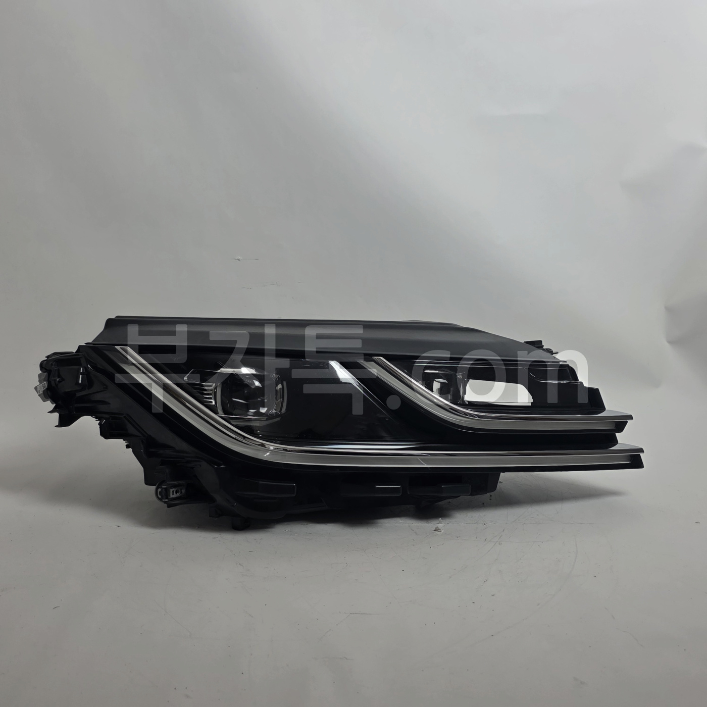 LRKG2452BKmqaZhxi9yiP8p1A9il1pqdyKWDcWR5Zr.jpg